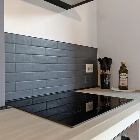 Il Blu Monolocale Contemporaneo E Balcone