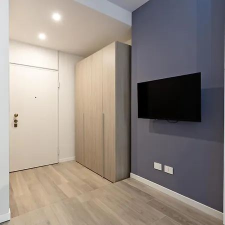アパート Il Blu Monolocale Contemporaneo E Balcone ベルガモ